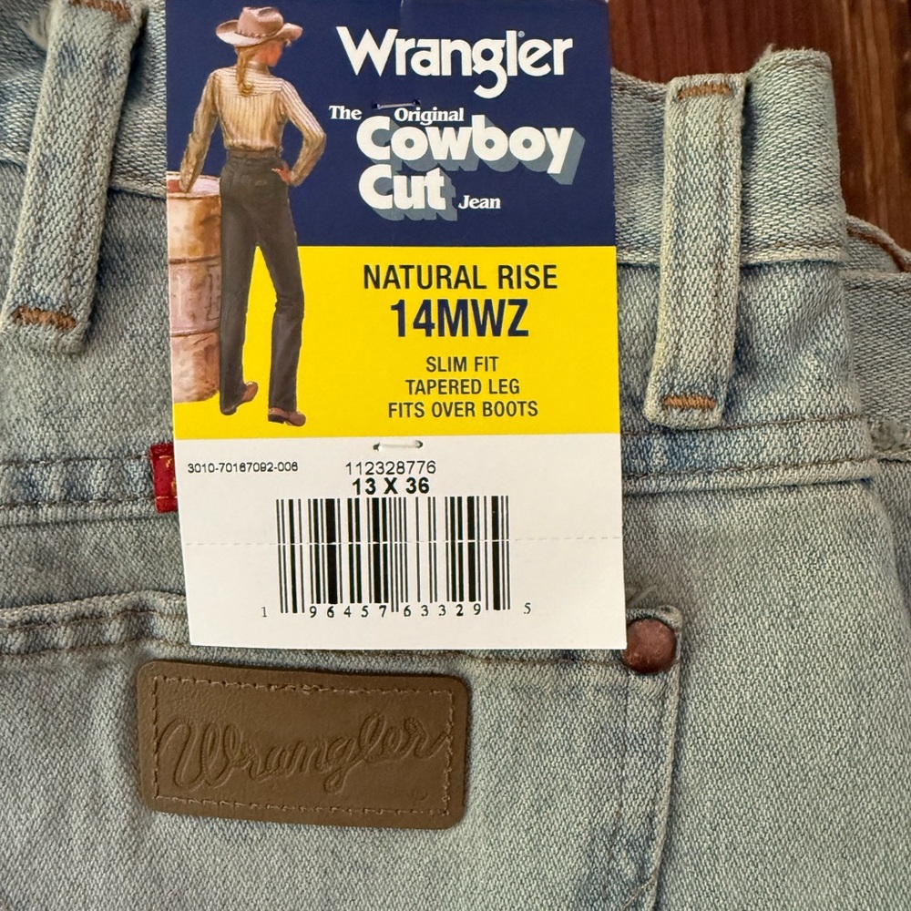 Wrangler women’s Natural Rise cowboy cut jeans